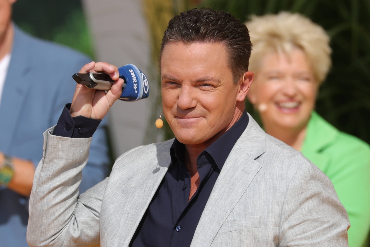 Stefan Mross - Immer wieder sonntags 2024, Folge 04 Stefan Mross. ARD-Unterhaltungsshow Immer wieder sonntags. TV-Aufzeichnung und Live-‹bertragung vom 07.07.2024 aus dem Wasserpark Rulantica, Rust. Baden-W¸rttemberg, Deutschland. *** Stefan Mross Immer wieder sonntags 2024, Episode 04 Stefan Mross ARD entertainment show Immer wieder sonntags TV recording and live broadcast from 07 07 2024 from the water park Rulantica, Rust Baden W¸rttemberg, Germany