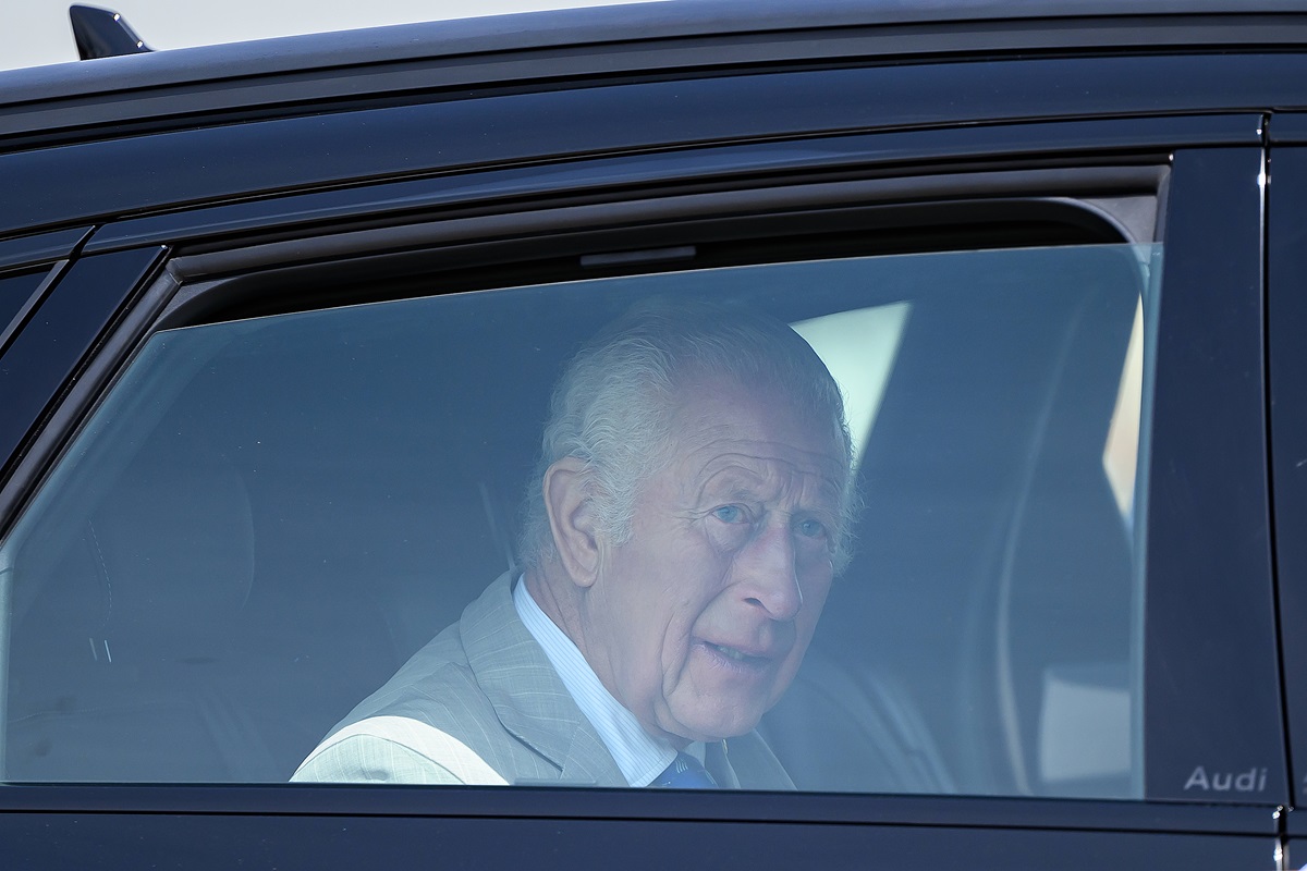 Enthüllt! Darum tragen König Charles, Prinz William und Co. keinen Sicherheitsgurt im Auto
